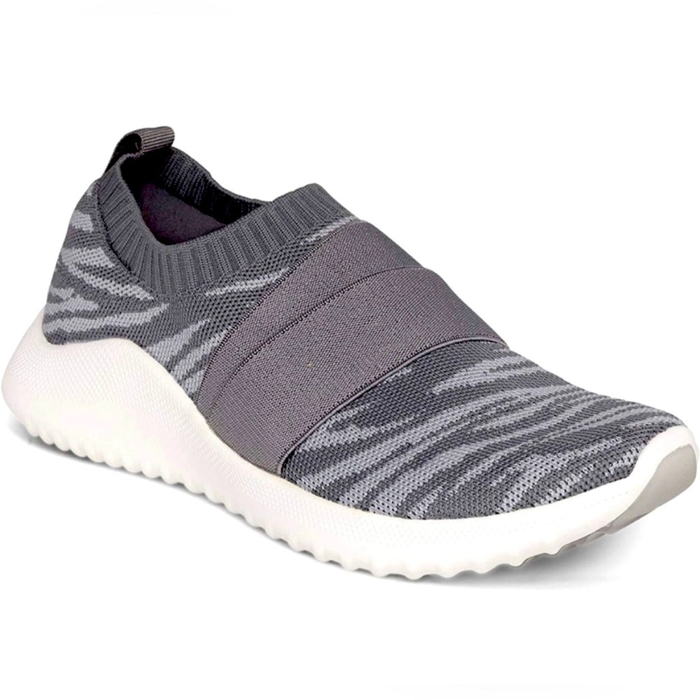 Aetrex Allie Arch Support Sneaker. Black and Grey Tiger Print. Size 7